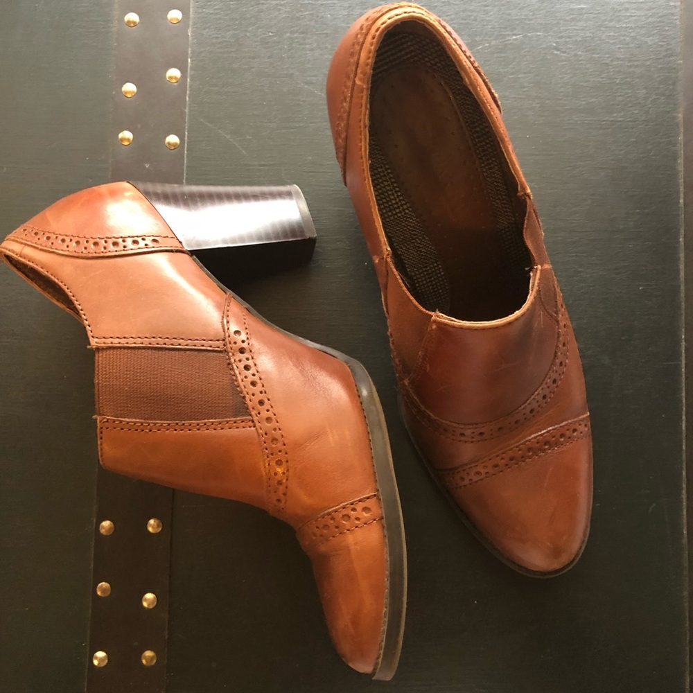 Business Leather Size 7 Heels